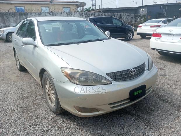 Toyota Camry 2003 Gray