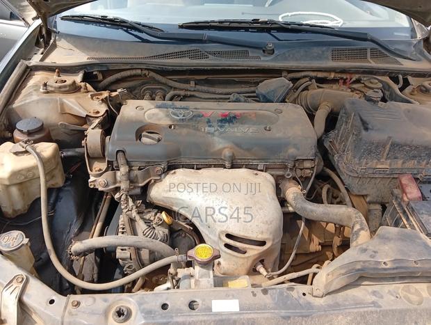 Toyota Camry LE 4dr Sedan (2.4L 4cyl 4A) 2004 Gray