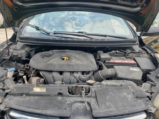 Hyundai Elantra 2012 Black