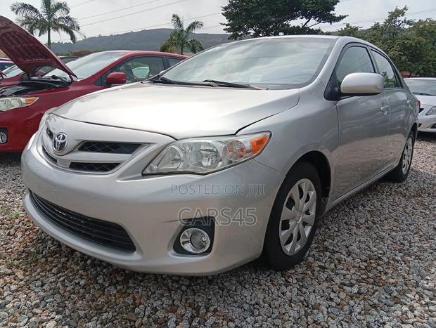 Toyota Corolla 2011 Silver