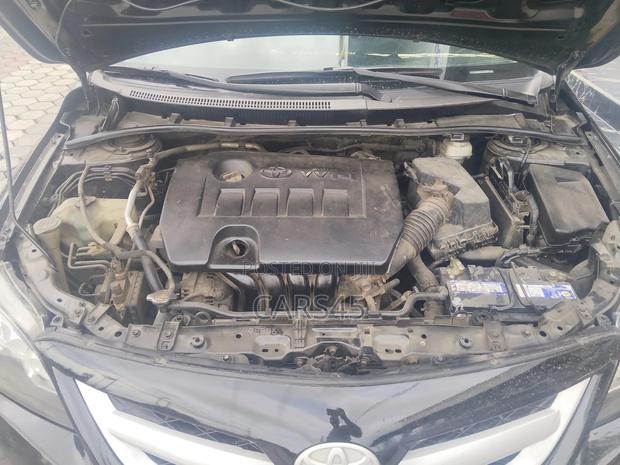 Toyota Corolla 2012 Black