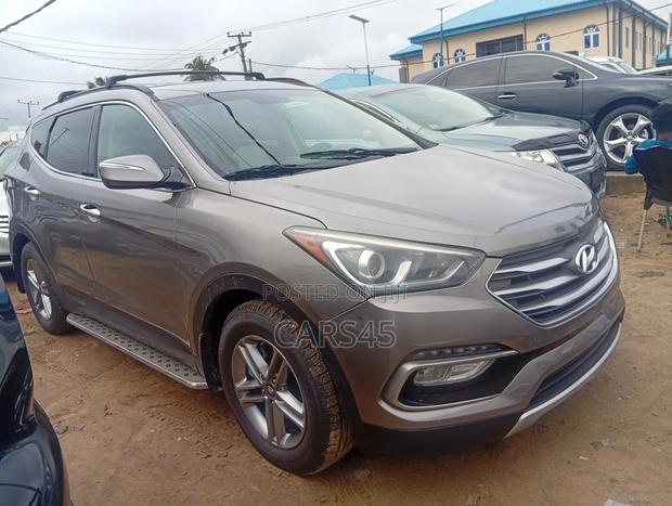 Hyundai Santa Fe 2017 Gray