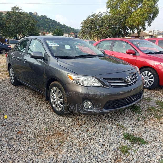 Toyota Corolla 2012 Gray