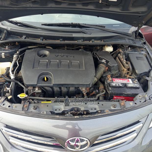 Toyota Corolla 2012 Gray