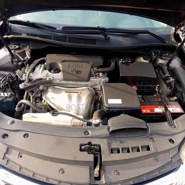 Toyota Camry 2016 Gray