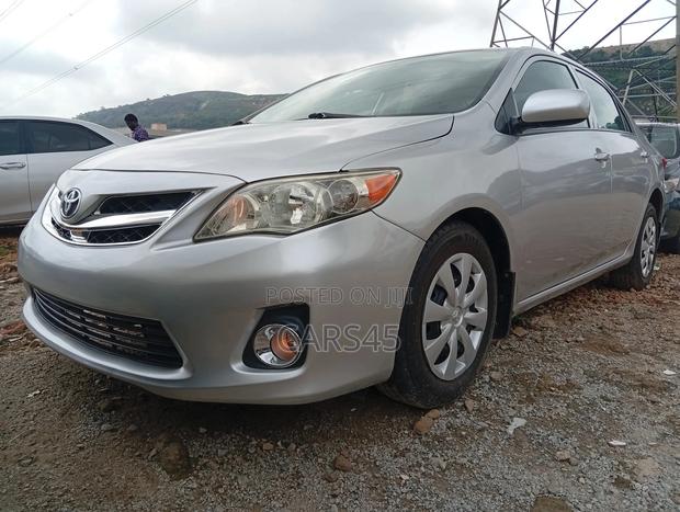 Toyota Corolla 2012 Silver