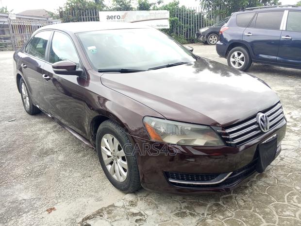 Volkswagen Passat S 2013 Brown