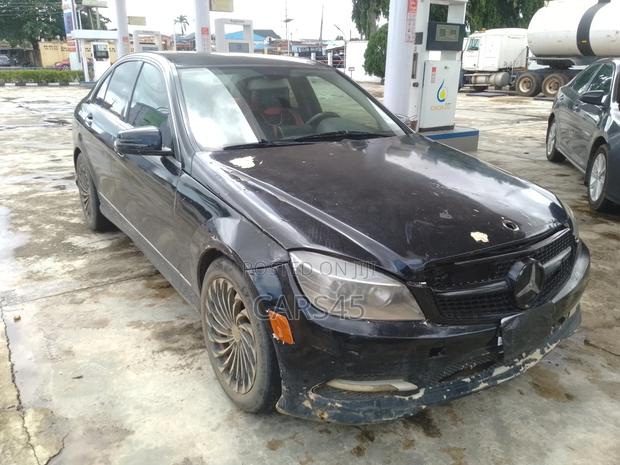 Mercedes-Benz C300 2008 Black