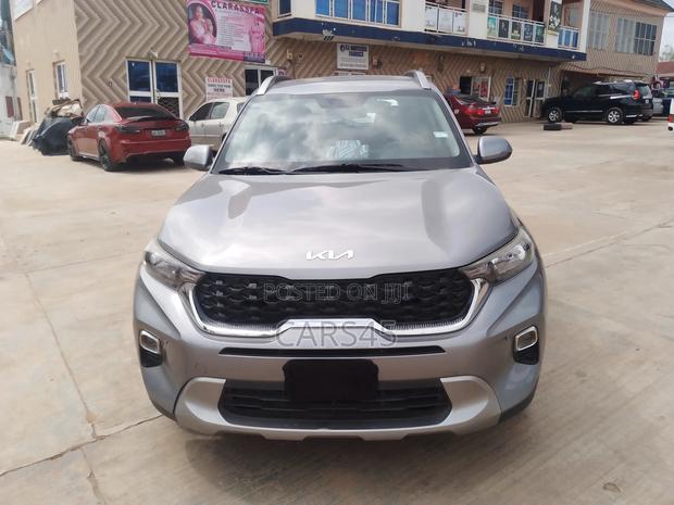 Kia Sonet 2023 Gray