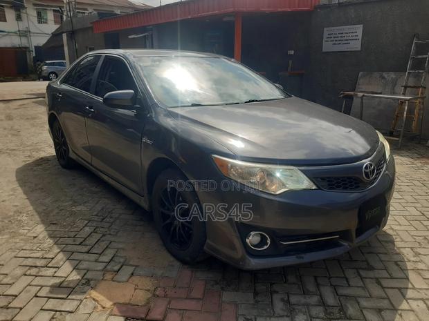 Toyota Camry 2012 Gray