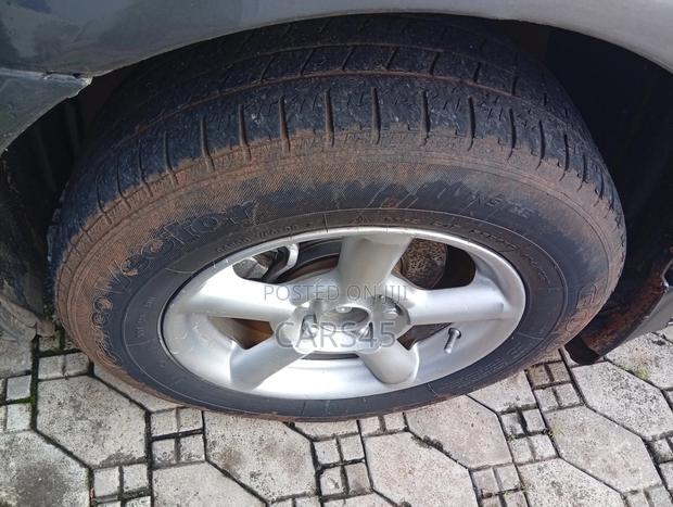Toyota Camry 2005 Gray