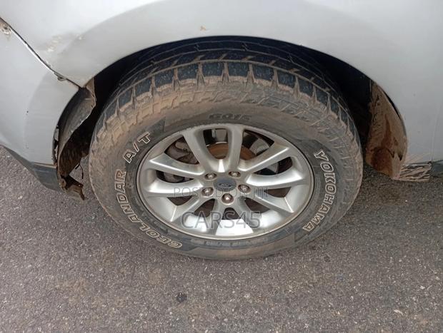 Ford Edge 2010 Silver