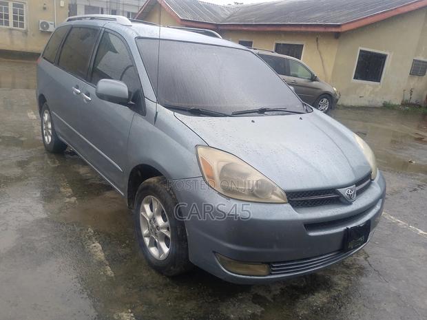 Toyota Sienna 2006 Gray