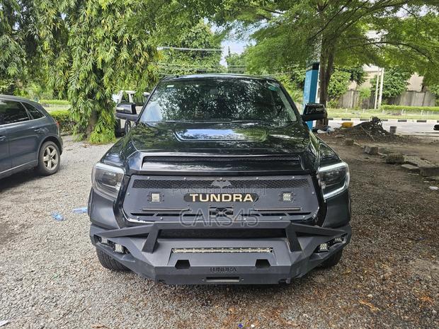 Toyota Tundra 2014 Black
