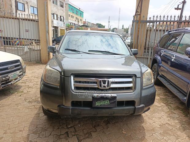 Honda Pilot 2008 Gray