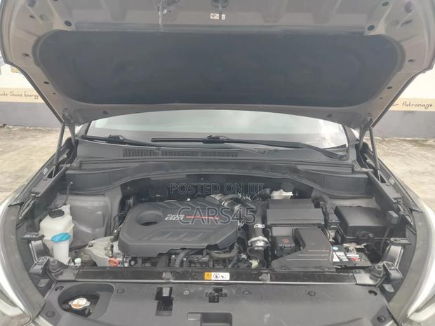 Hyundai Santa Fe 2018 Gray