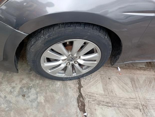Honda Accord 2011 Gray
