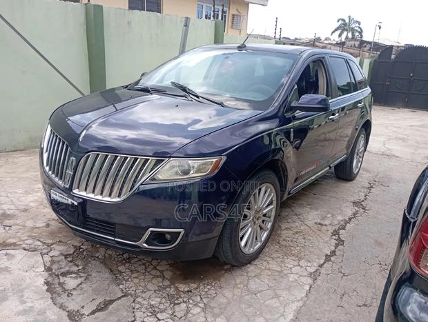 Lincoln MKX 2011 Blue