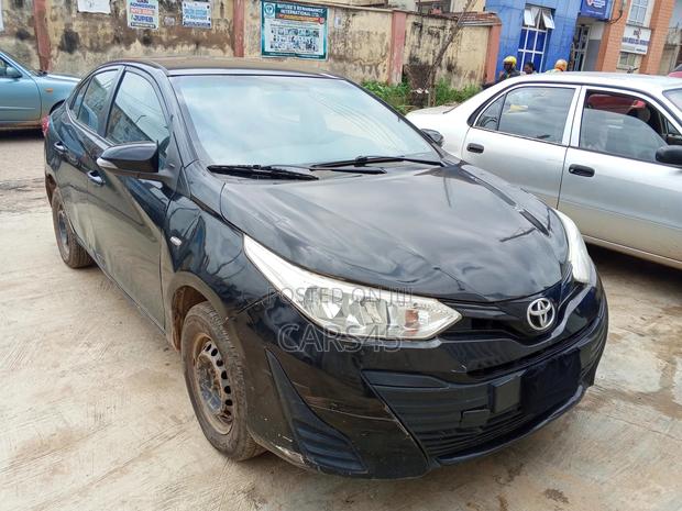 Toyota Yaris 2019 Black
