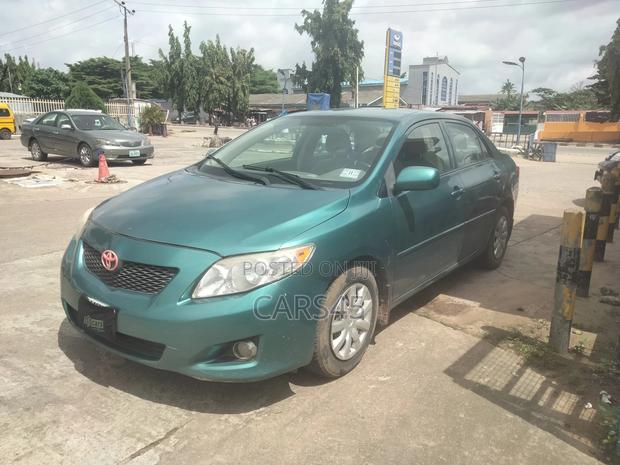 Toyota Corolla 2010 Blue
