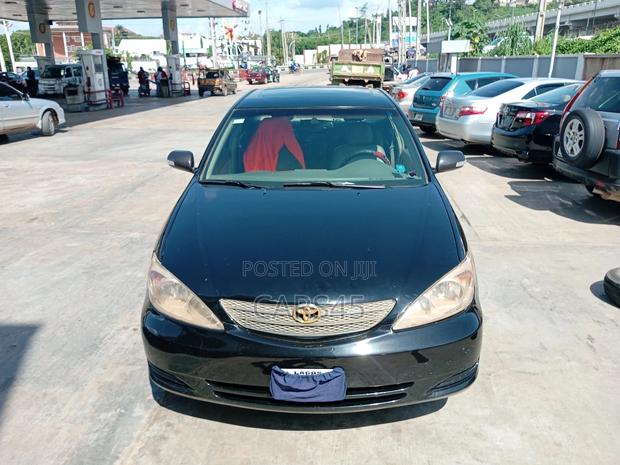 Toyota Camry 2002 Black