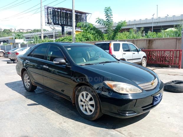 Toyota Camry 2002 Black