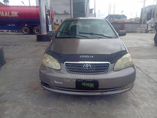 Toyota Corolla 2006 Gray