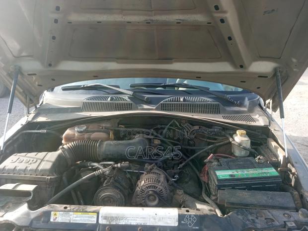 Jeep Liberty 2006 Brown