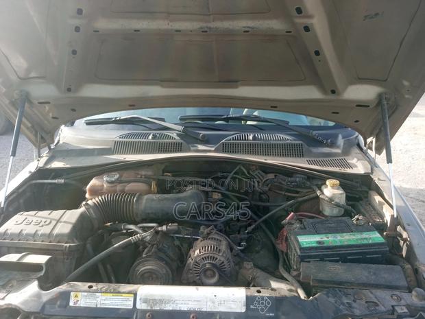 Jeep Liberty 2006 Brown