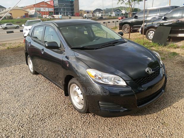 Toyota Matrix 2011 Gray