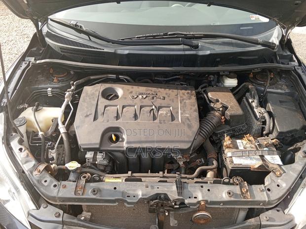 Toyota Matrix 2011 Gray