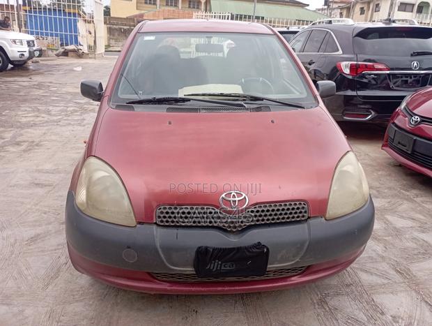 Toyota Yaris 2002 Burgandy