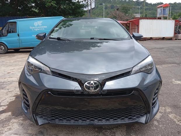 Toyota Corolla 2017 Gray