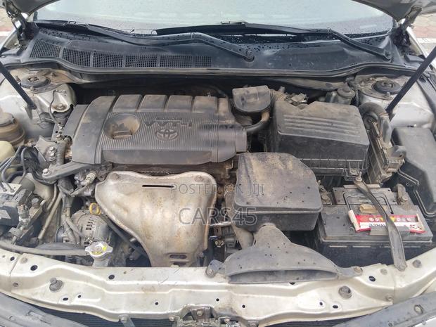 Toyota Camry 2011 Silver
