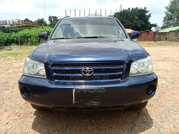 Toyota Highlander 2002 Blue