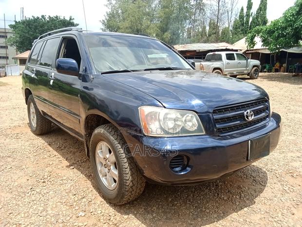 Toyota Highlander 2002 Blue