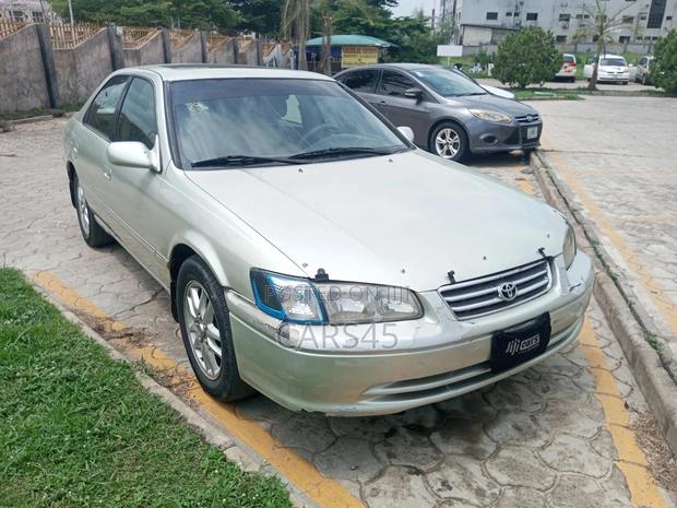 Toyota Camry 2001 Silver