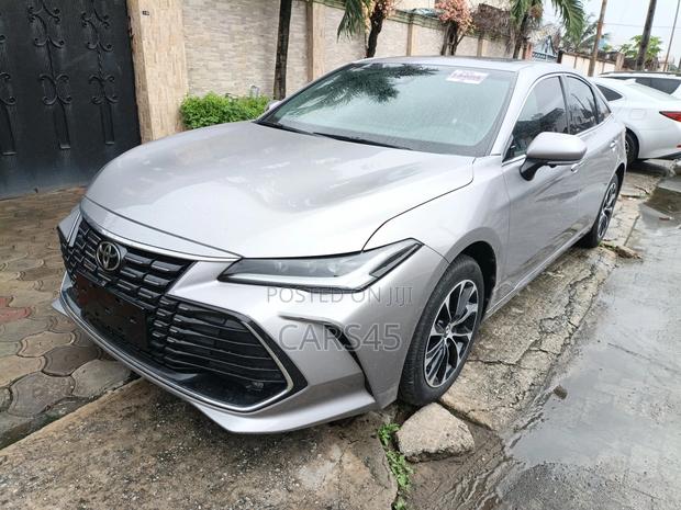 Toyota Avalon 2023 Silver
