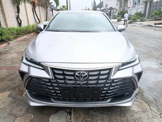 Toyota Avalon 2023 Silver