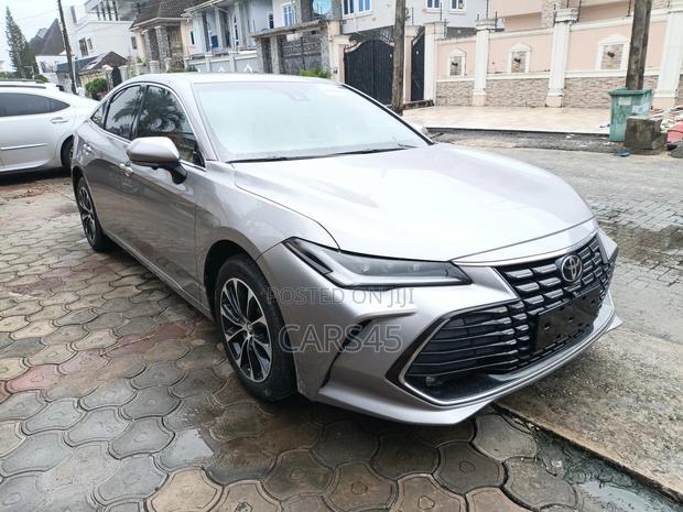 Toyota Avalon 2023 Silver