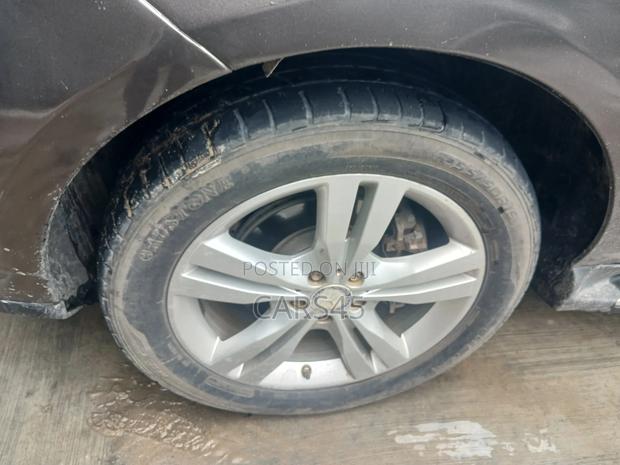 Mercedes-Benz M Class ML350 4MATIC 4dr SUV AWD (3.5L 6cyl 7A) 2014 Teal