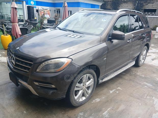 Mercedes-Benz M Class ML350 4MATIC 4dr SUV AWD (3.5L 6cyl 7A) 2014 Teal