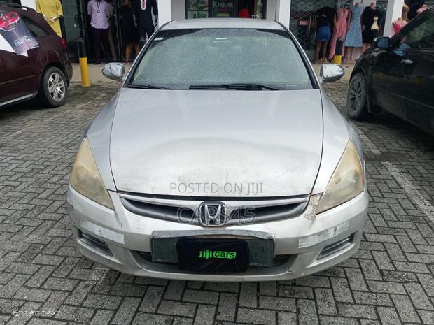 Honda Accord 2006 Silver