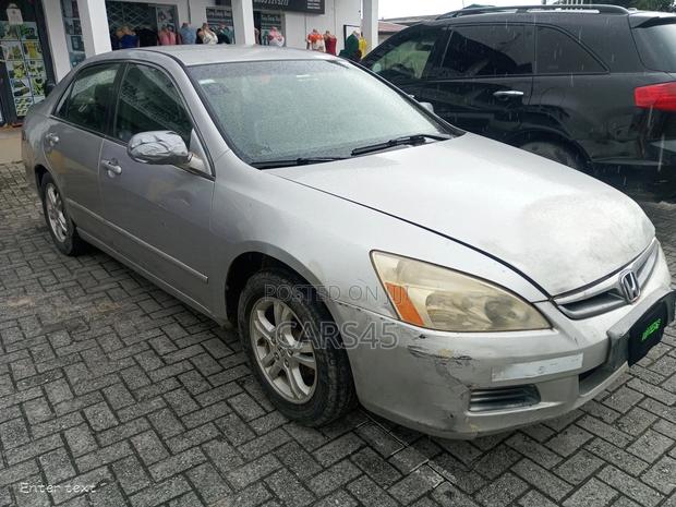 Honda Accord 2006 Silver