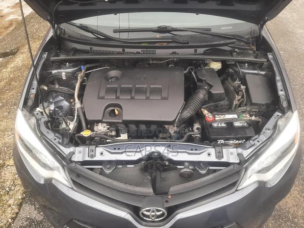 Toyota Corolla 2015 Gray