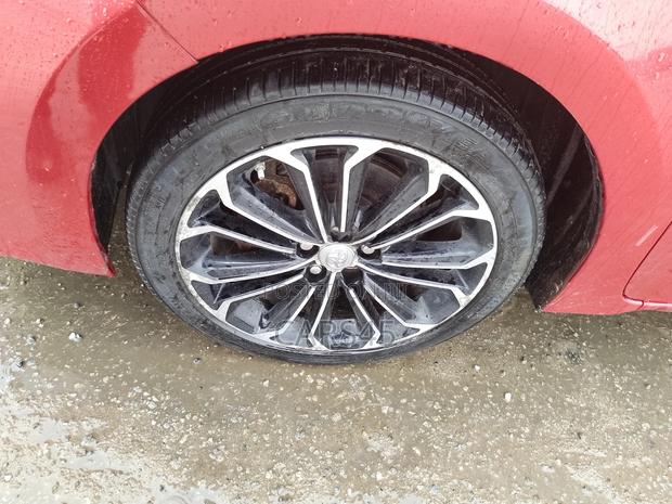Toyota Corolla 2015 Red