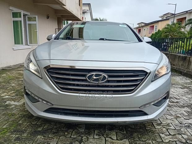 Hyundai Sonata Limited w/Brown Leather PZEV 4dr Sedan (2.4L 4cyl 6A)