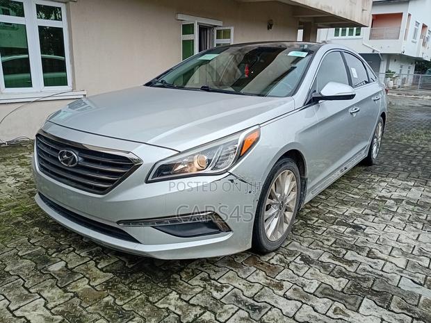 Hyundai Sonata Limited w/Brown Leather PZEV 4dr Sedan (2.4L 4cyl 6A)