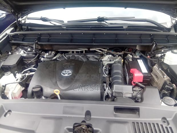Toyota Highlander 2021 Gray