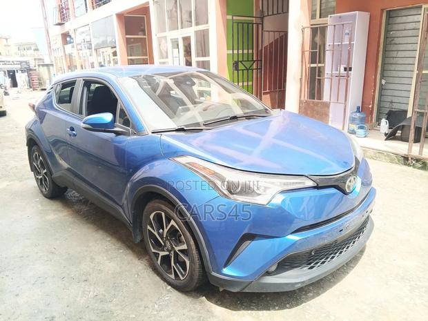 Toyota C-HR 2019 Blue